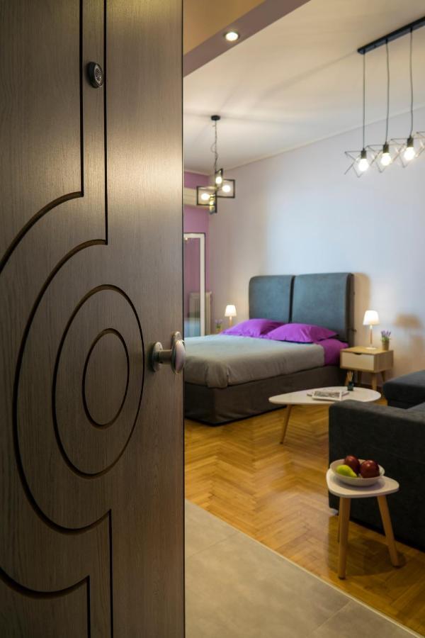 Stylish Modern Studio In The Heart Of אתונה מראה חיצוני תמונה