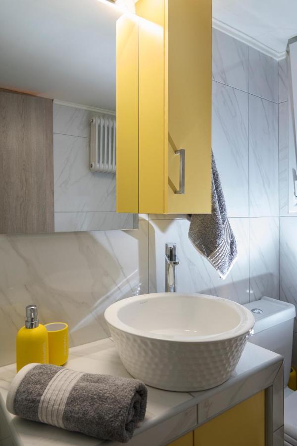 Stylish Modern Studio In The Heart Of אתונה מראה חיצוני תמונה