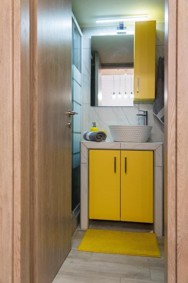 Stylish Modern Studio In The Heart Of אתונה מראה חיצוני תמונה
