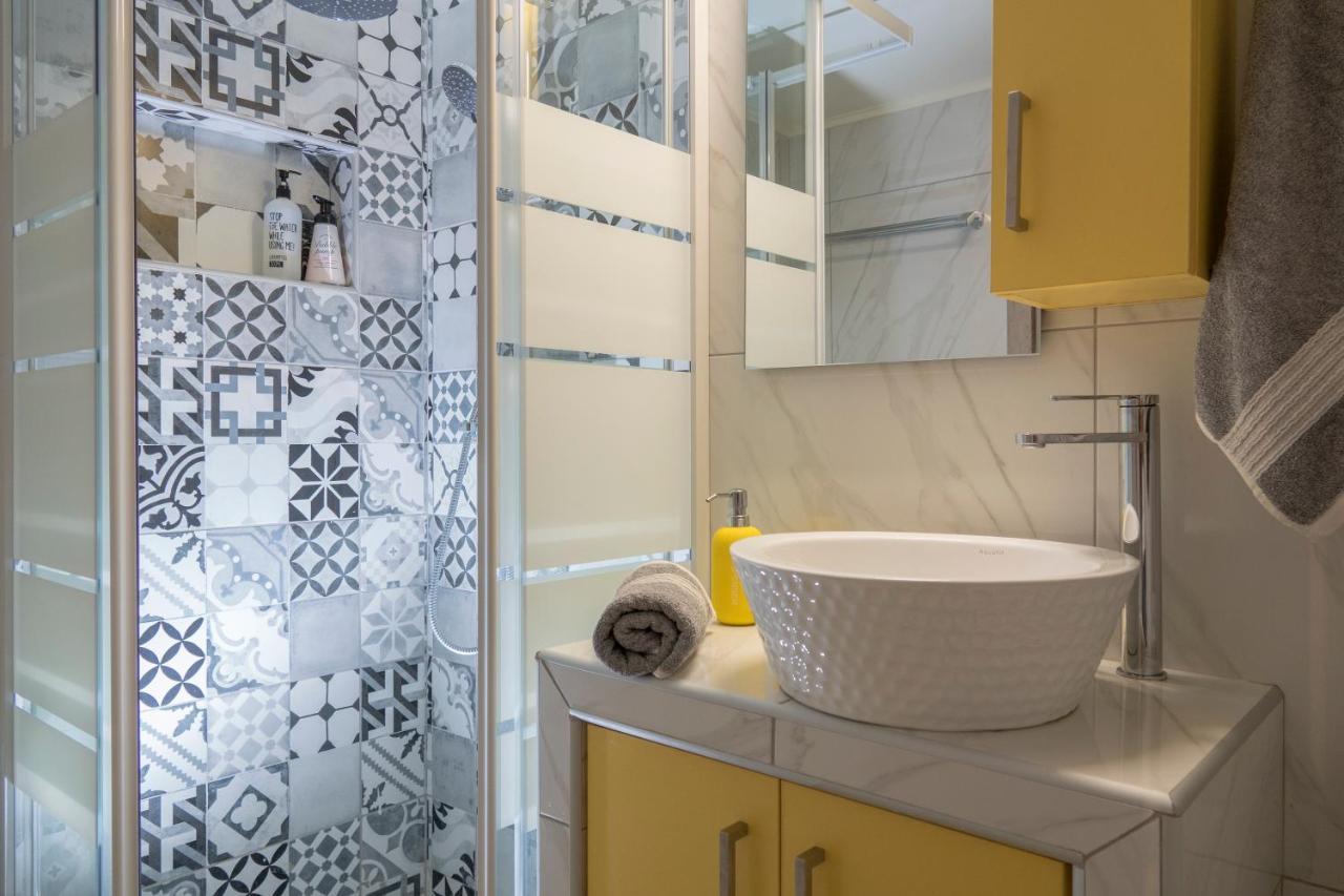 Stylish Modern Studio In The Heart Of אתונה מראה חיצוני תמונה
